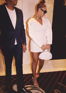Beyoncé feet photo thumbnail