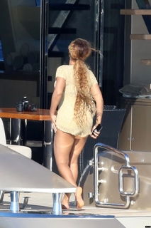 Beyoncé feet photo thumbnail