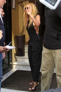 Beyoncé feet photo thumbnail