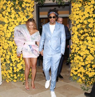 Beyoncé feet photo thumbnail