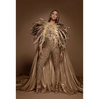 Beyoncé feet photo thumbnail
