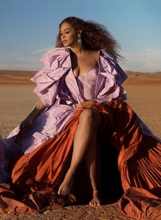 Beyoncé feet photo thumbnail