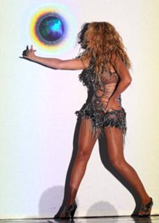 Beyoncé feet photo thumbnail