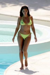 Beyoncé feet photo thumbnail