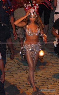 Beyoncé feet photo thumbnail