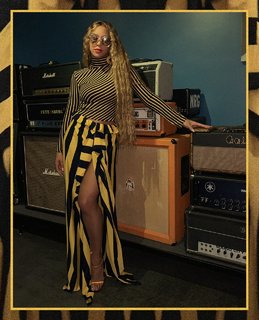 Beyoncé feet photo thumbnail