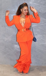Beyoncé feet photo thumbnail