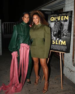 Beyoncé feet photo thumbnail