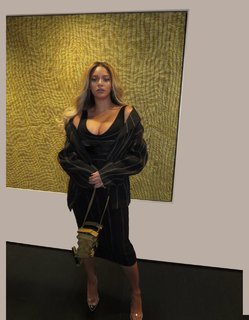 Beyoncé feet photo thumbnail