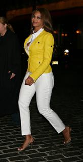 Beyoncé feet photo thumbnail