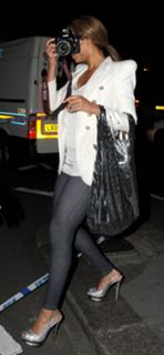 Beyoncé feet photo thumbnail
