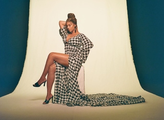 Beyoncé feet photo thumbnail