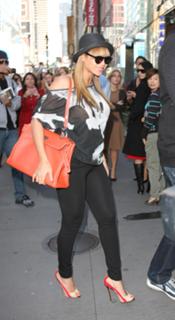 Beyoncé feet photo thumbnail