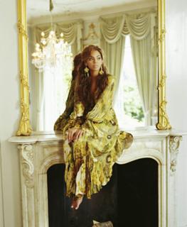 Beyoncé feet photo thumbnail