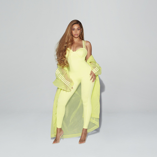 Beyoncé feet photo thumbnail