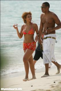 Beyoncé feet photo thumbnail