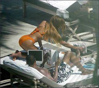 Beyoncé feet photo thumbnail