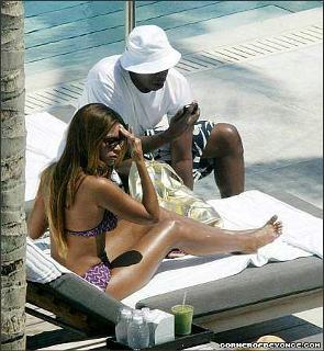 Beyoncé feet photo thumbnail