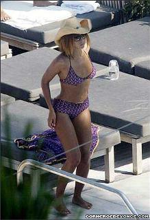 Beyoncé feet photo thumbnail