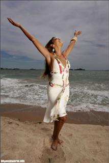 Beyoncé feet photo thumbnail
