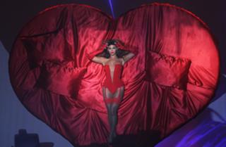 Beyoncé feet photo thumbnail
