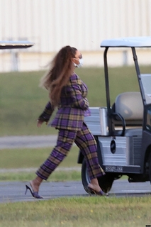Beyoncé feet photo thumbnail