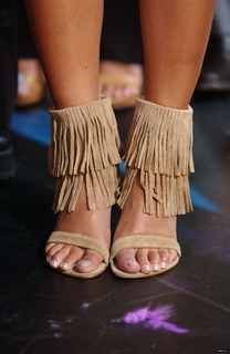Beyoncé feet photo thumbnail