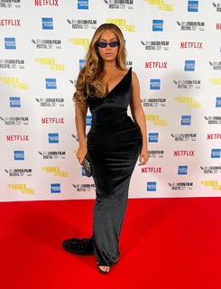 Beyoncé feet photo thumbnail