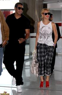 Beyoncé feet photo thumbnail