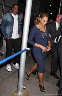 Beyoncé feet photo thumbnail
