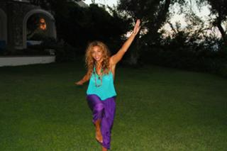 Beyoncé feet photo thumbnail