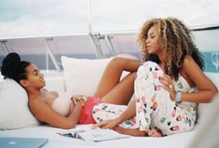 Beyoncé feet photo thumbnail
