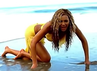 Beyoncé feet photo thumbnail