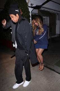 Beyoncé feet photo thumbnail