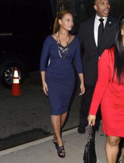 Beyoncé feet photo thumbnail