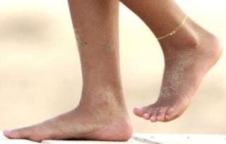 Beyoncé feet photo thumbnail