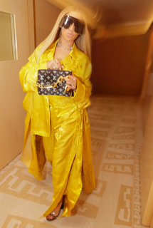 Beyoncé feet photo thumbnail