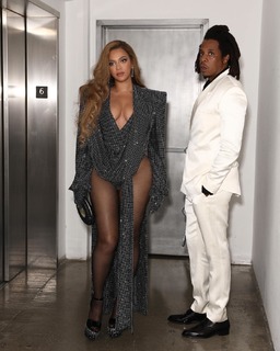 Beyoncé feet photo thumbnail