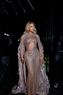 Beyoncé feet photo thumbnail