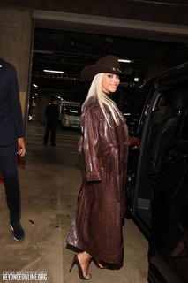 Beyoncé feet photo thumbnail