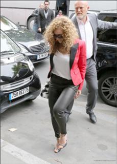 Beyoncé feet photo thumbnail