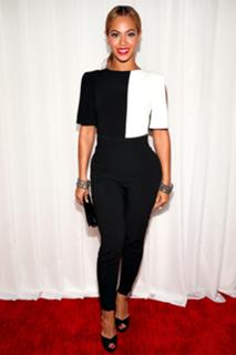 Beyoncé feet photo thumbnail