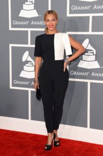 Beyoncé feet photo thumbnail