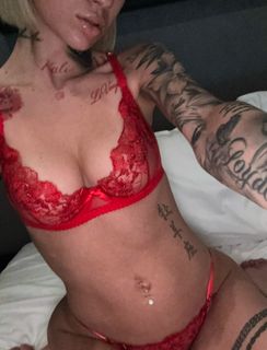 Bhad Bhabie feet photo thumbnail