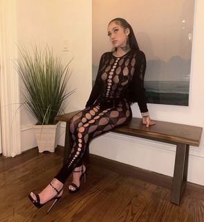Bhad Bhabie feet photo thumbnail