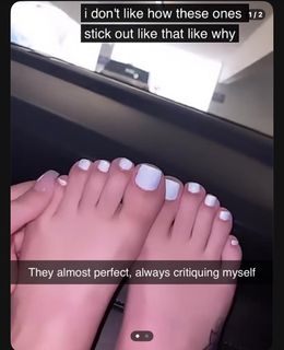 Bhad Bhabie feet photo thumbnail