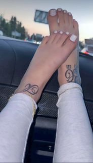 Bhad Bhabie feet photo thumbnail