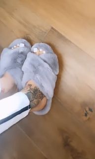 Bhad Bhabie feet photo thumbnail