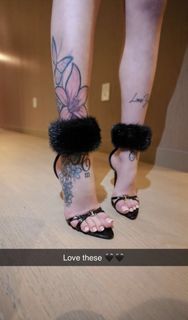 Bhad Bhabie feet photo thumbnail