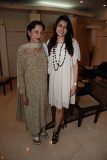 Bhagyashree Patwardhan feet photo 8